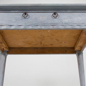 Desk.