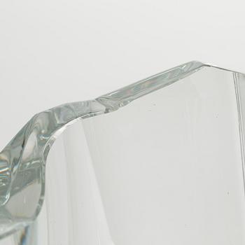 Tapio Wirkkala, vas, "Isberg", signerad Tapio Wirkkala 3825.