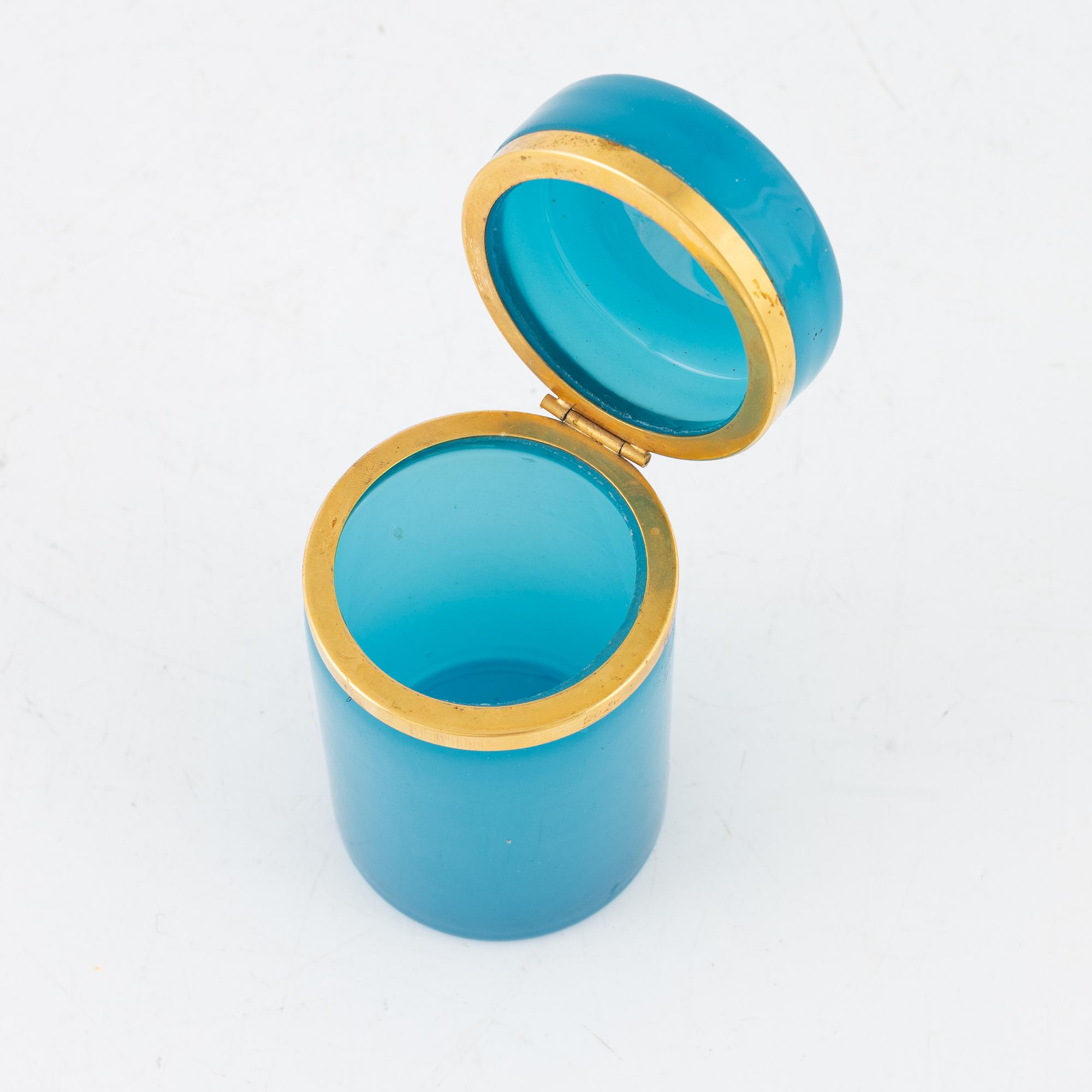 A Fratelli Ferro glass box from Murano, Italy, mid 20th Century.