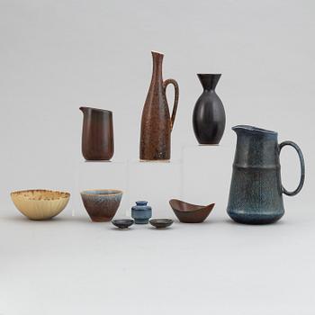 Carl-Harry Stålhane, a set of three stoneware jugs, two vases and five bowls, Rörstrand och Designhuset.