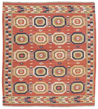 154. Märta Måås-Fjetterström, a carpet, 'Röda åttan', flat weave c 228 x 205 cm, signed AB MMF.