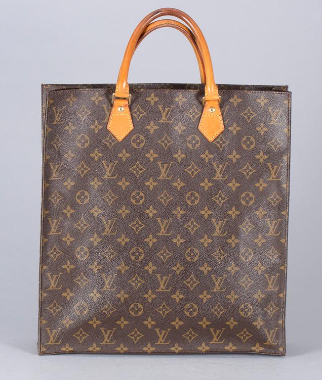 VÄSKA, "Sac Plat", Louis Vuitton.