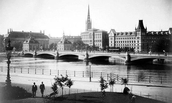 Eric Hallström, "Tegelbacken" ("Järnvägsbron, Tegelbacken").