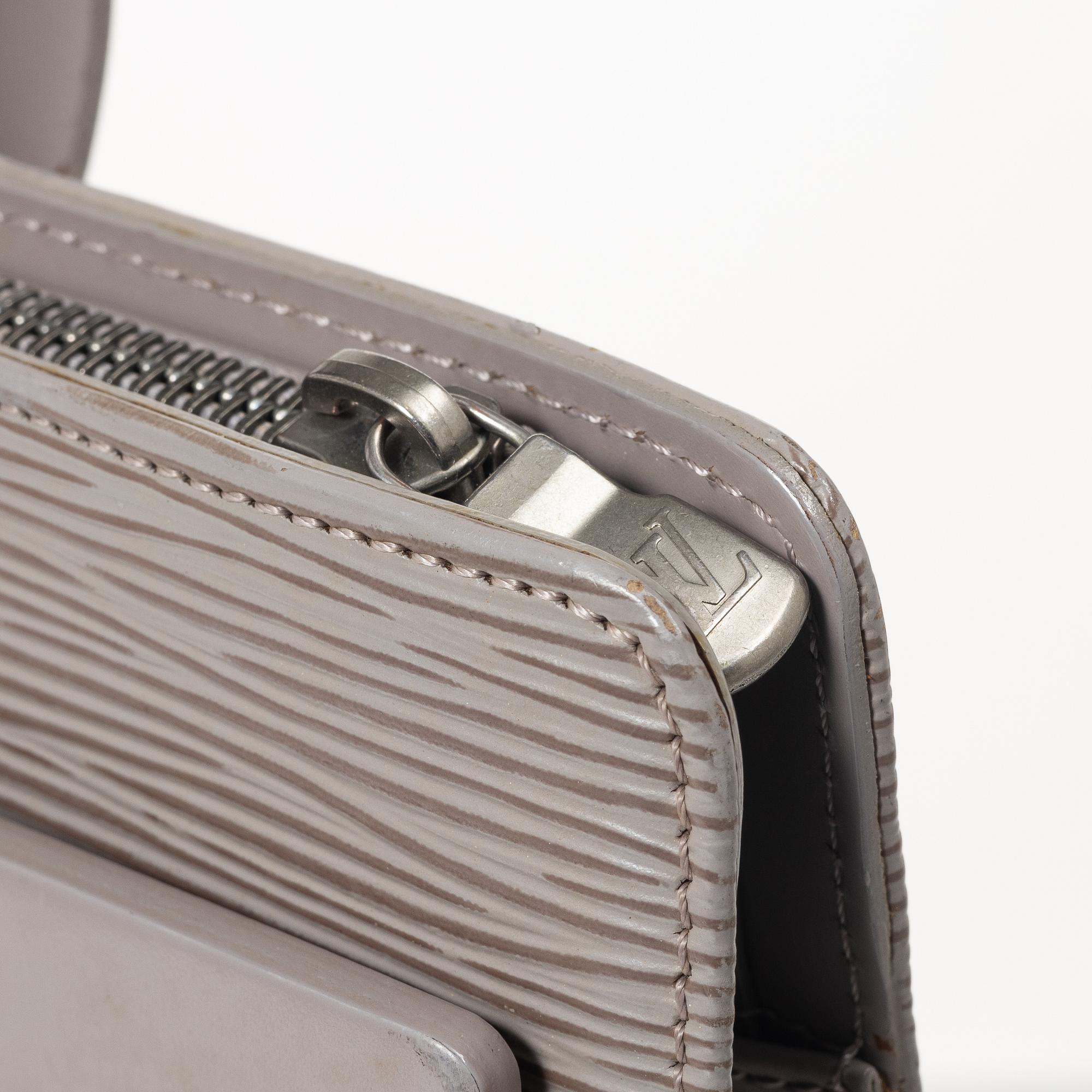 Louis Vuitton, Bag, "Epi Croisette MM".