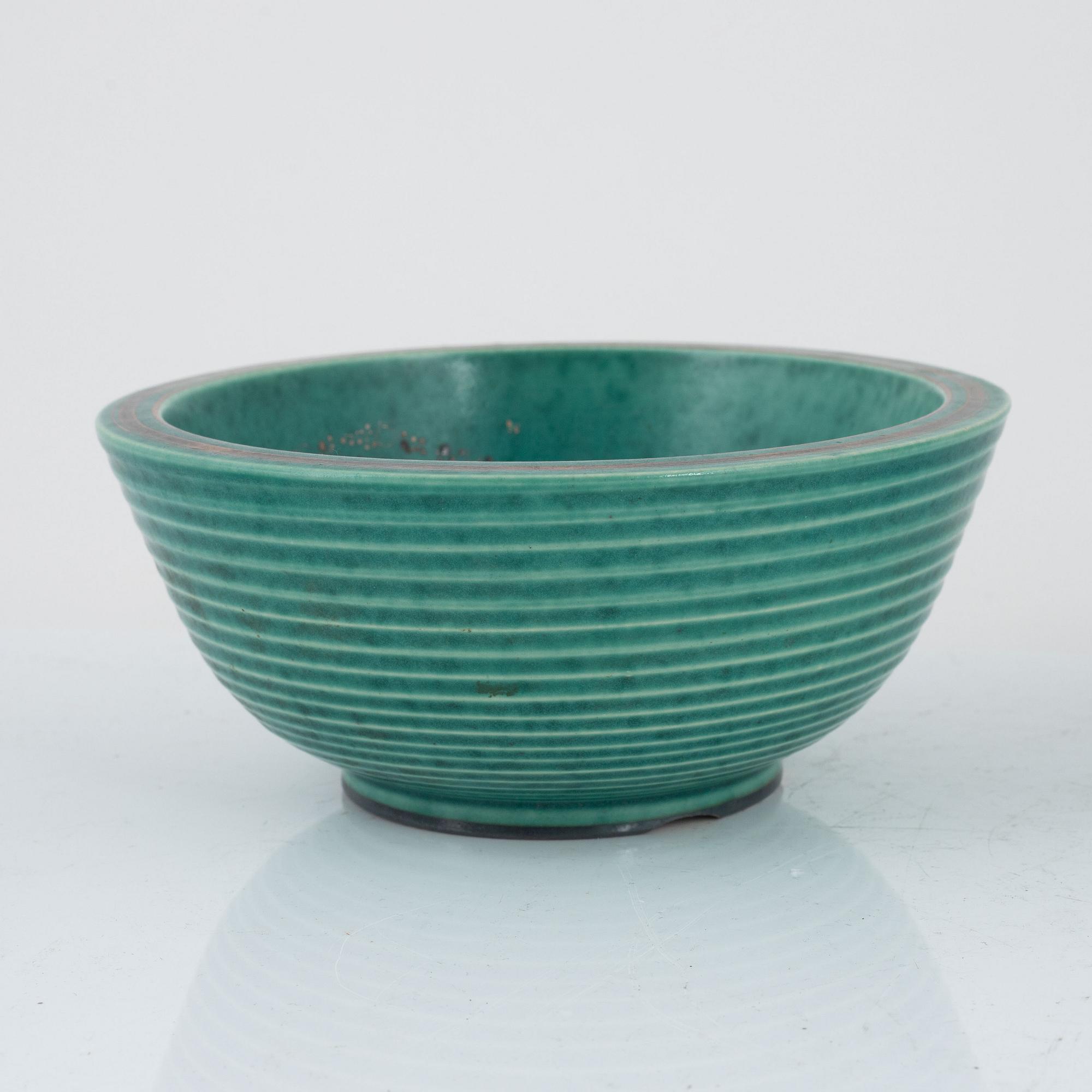 Wilhelm Kåge, vaser, 2 st samt skål, "Argenta", Gustavsberg, 1933, 1935 samt efter 1959.