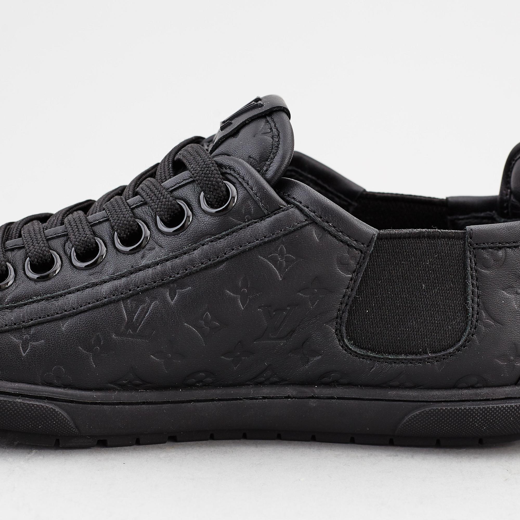 LOUIS VUITTON, a pair of sneakers, size 35,5.