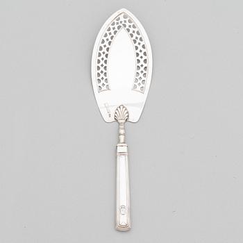 Erik Wilhelm Sällström, Fiskspade, silver, S:t Petersburg Ryssland 1847.