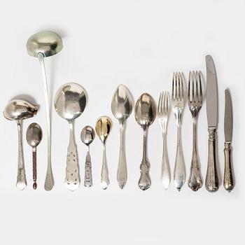Bestick, 17 delar, silver, bl a serveringssked Th Marthinsen, Norge, kaffeskedar CG Hallberg mm.