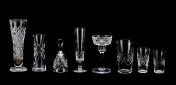 GLASSERVISDELAR, 80 delar, "Helga", Sverige 1900-talets första del.