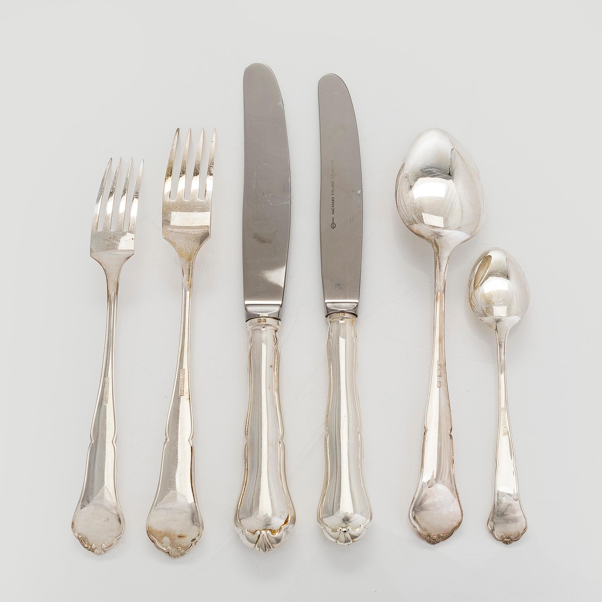 An 118-piece set of 'Chippendale' silver cutlery, Finnish hallmarks. In cutlery box.