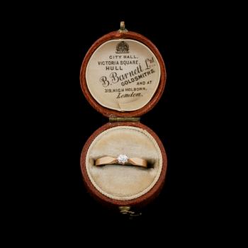 RING, 18k guld med äldre briljantslipad diamant, Hudiksvalls Guldsmedsaffär, Hudiksvall. Vikt 2 g.