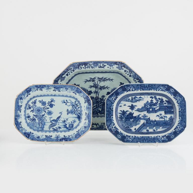 A Chinese blue and white tureen dish and two dishes, Qing dynasty, Qianlong (1736-95) and around 1800.