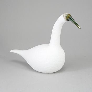 OIVA TOIKKA, a glass bird "Whooper swan" signed O. Toikka  Nuutajärvi 3800 2012.