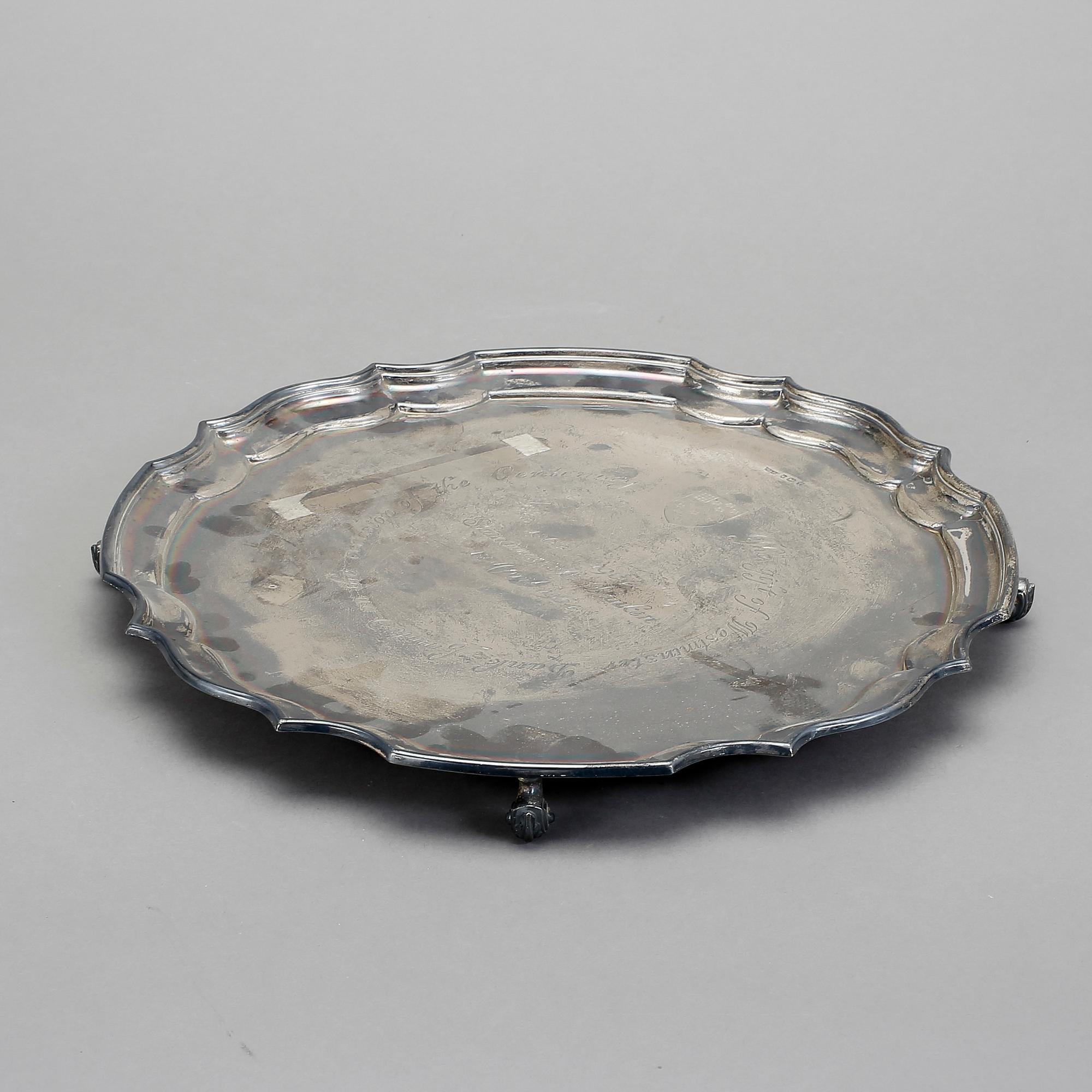 FAT, silver, England, 1900-tal. Vikt ca 1100 gram.