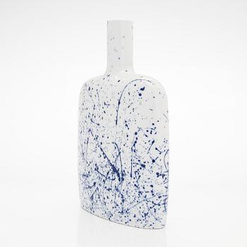 Inkeri Leivo, flaska, porslin, signerad Inkeri Leivo Arabia.