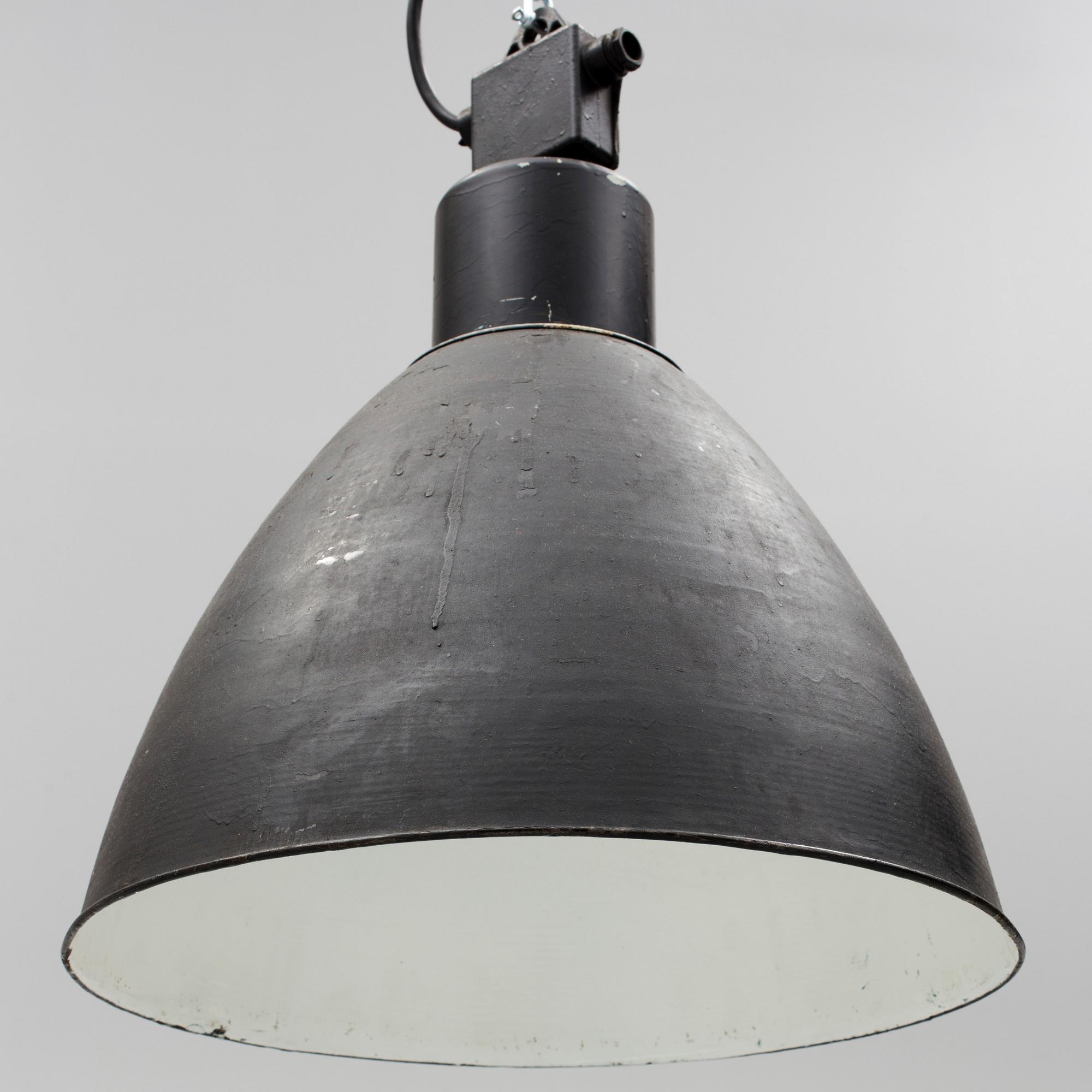 TAKLAMPA, industri, 1900-tal.