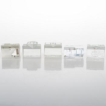 JORMA VENNOLA, A set of five chrystal glass sculptures "THe Iittala village". Signed.