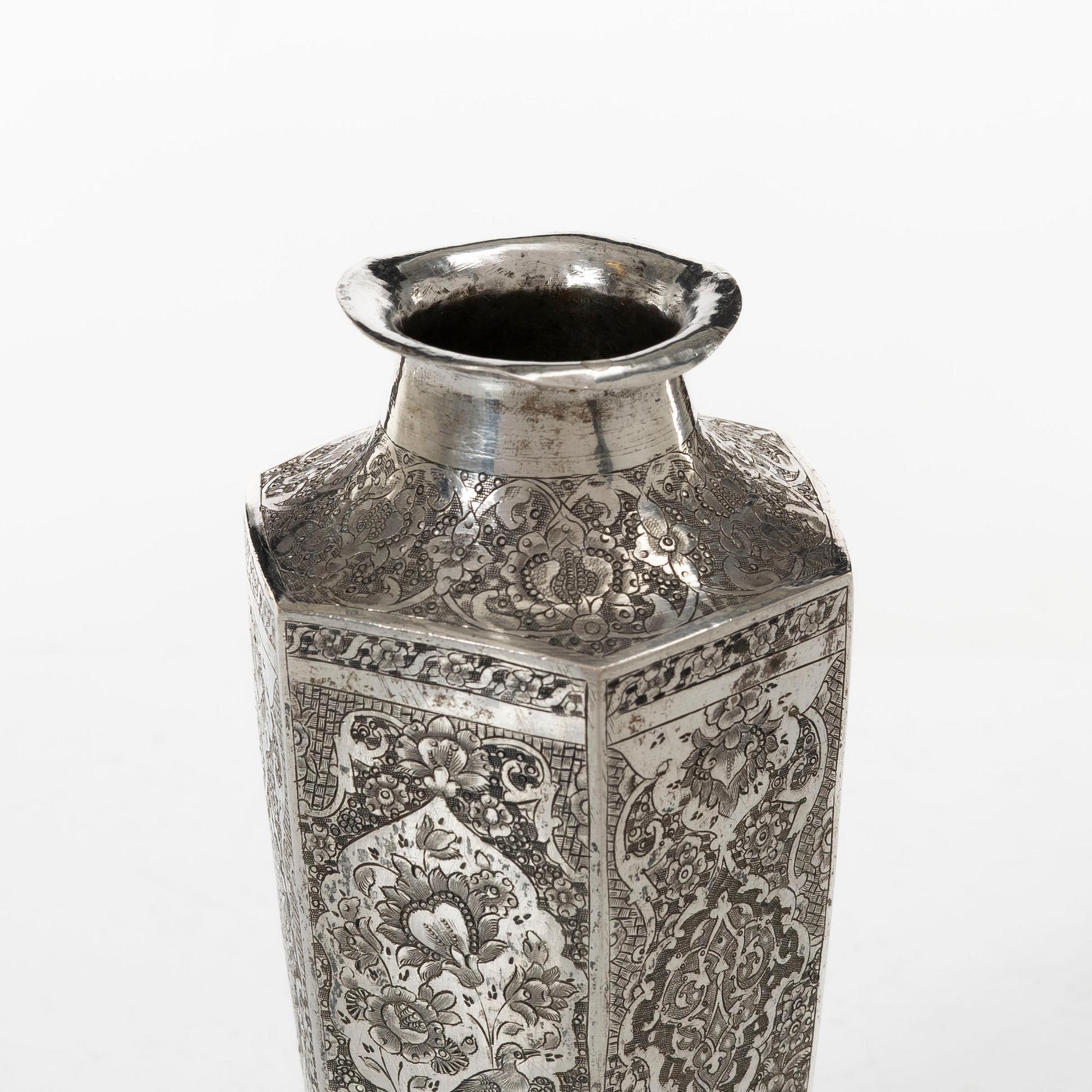 Vas, silver, Persien (Iran), Qajardynastin.