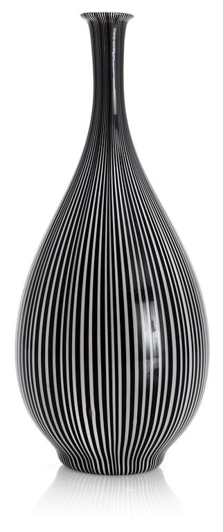 A Carlo Scarpa "Tessuto" glass vase by Venini, Murano, Italy 1940-50´s.