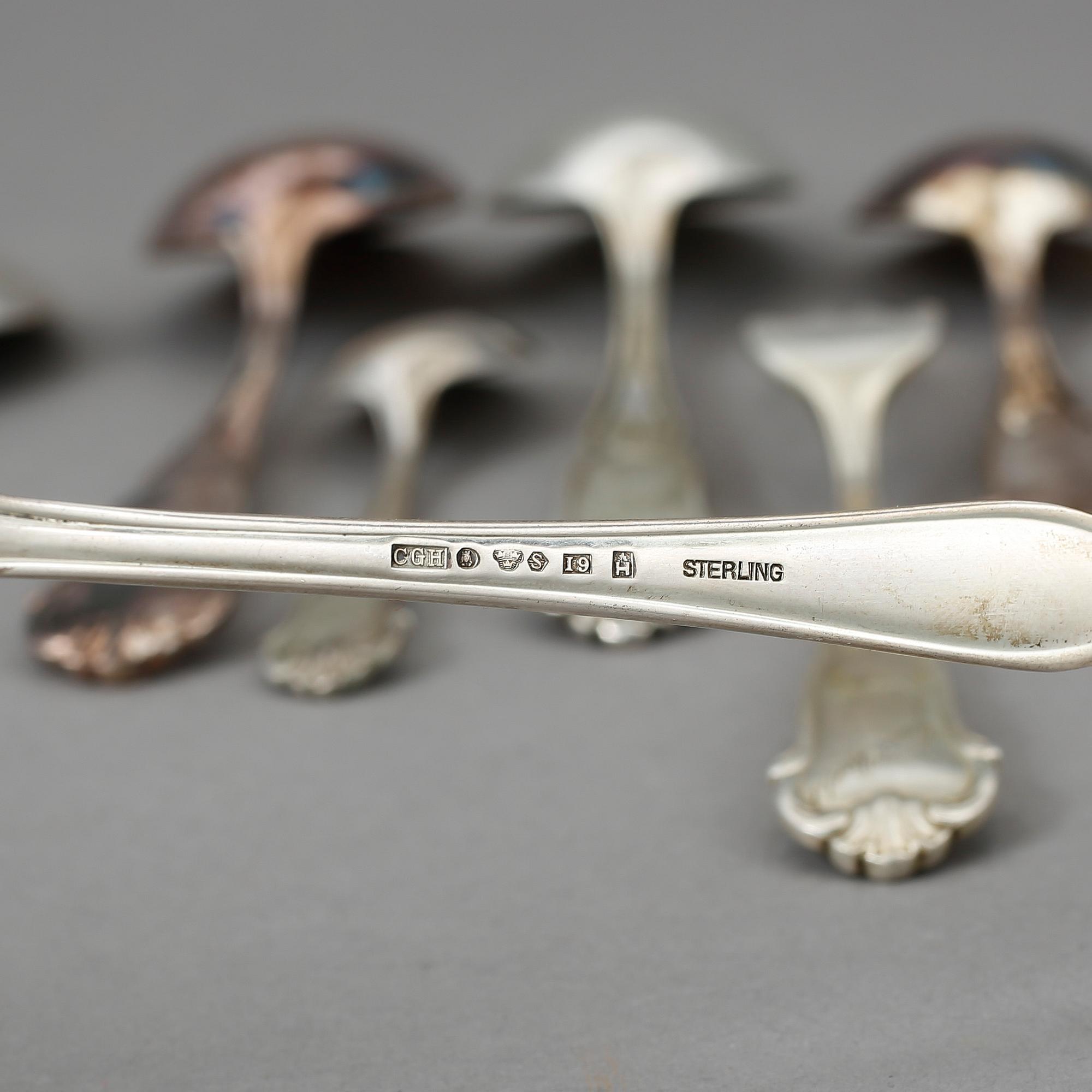 DELAR TILL BESTICKUPPSÄTTNING, 15 delar, silver. Modell Drottning Viktoria, C G Hallberg, Stockholm, 1900-talets mitt.