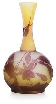 An Emile Gallé Art Nouveau cameo glass vase, Nancy, France.