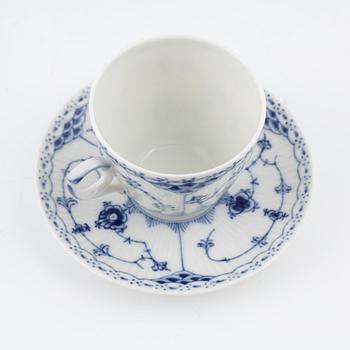 Kaffeservis, 38 delar, porslin, "Musselmalet", Royal Copenhagen, Danmark.