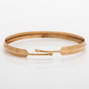 Kalevala Koru, An 14K gold armband, Helsinki 1961.