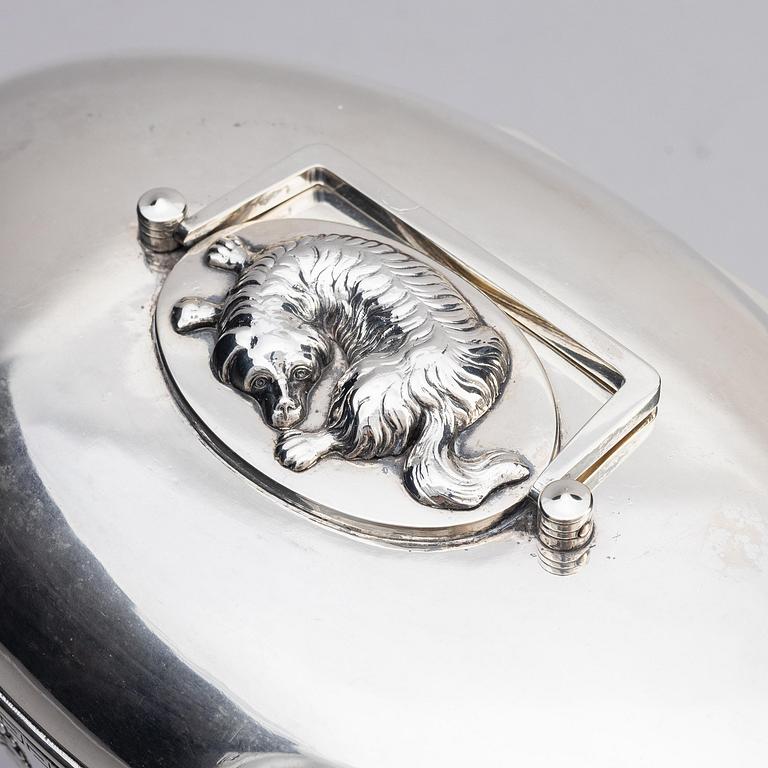 A Swedish 19th century silver sugar-casket, mark of Adolf Zethelius, Stockholm 1815.
