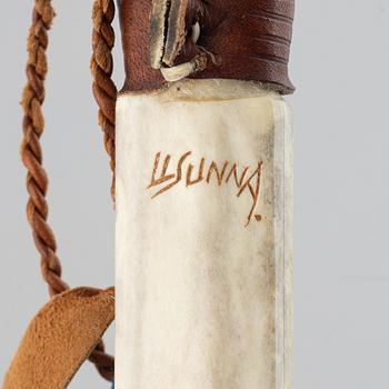 Lars Levi Sunna, a reindeer horn knife, Årosjok.