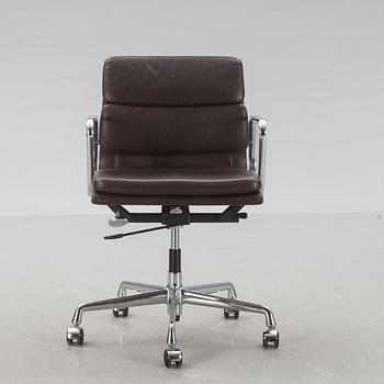 SKRIVBORDSSTOL, "Softpad/EA 217", Charles & Ray Eames, Vitra.