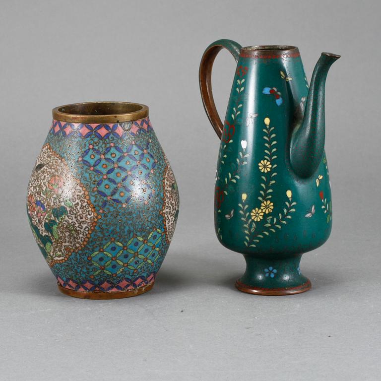 VAS samt KANNA, cloisonné, 1800-talets slut/1900-talets början.