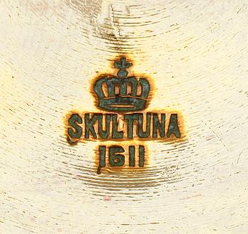 SNUSDOSA SAMT MINATYRKAFFEKANNA, mässing, bla Skultuna, 1700- resp 1900-tal.