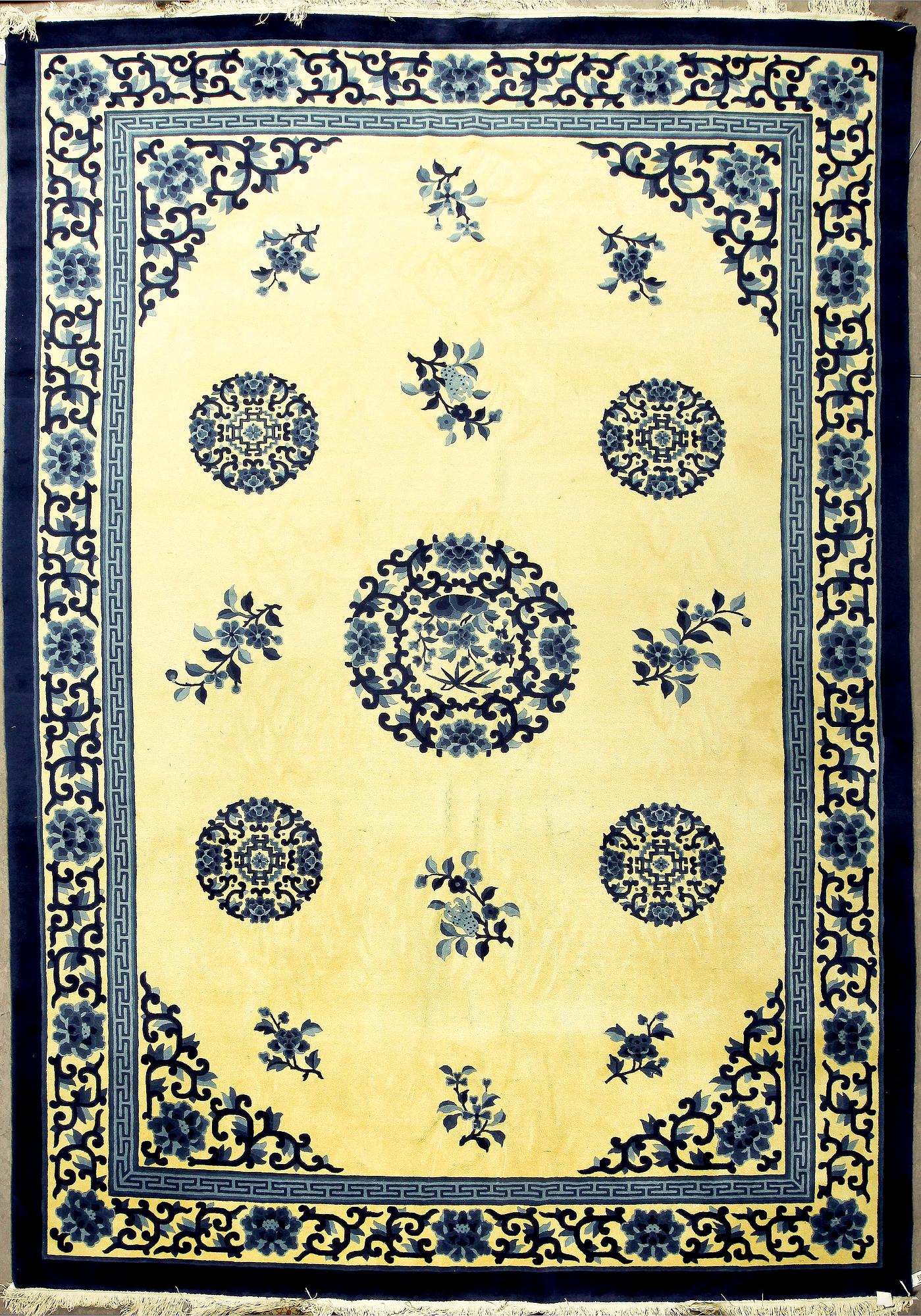 MATTA, Kina, ca 473x332 cm.