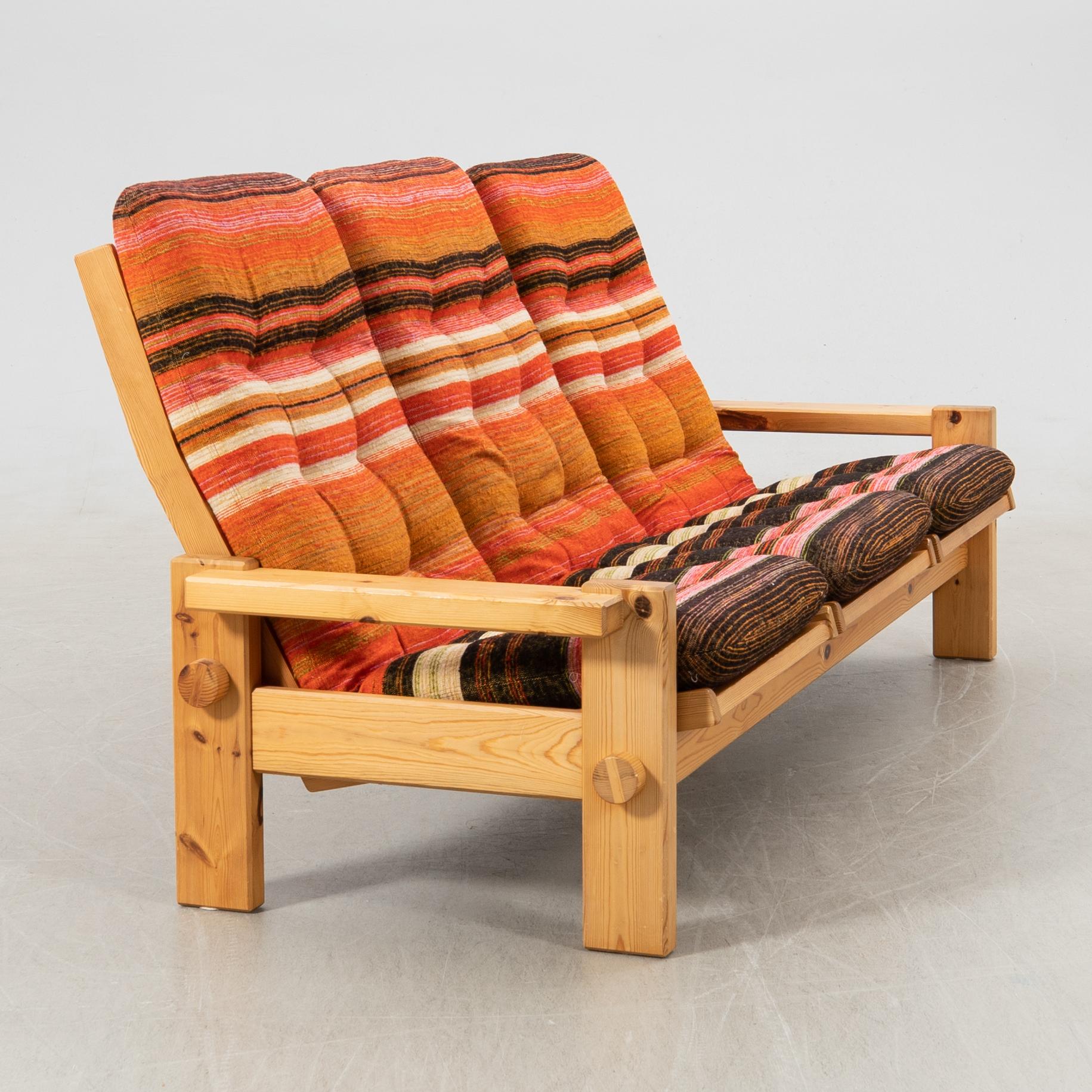 Yngve Ekström, Sofa "Dymling" for Swedese 1970s.