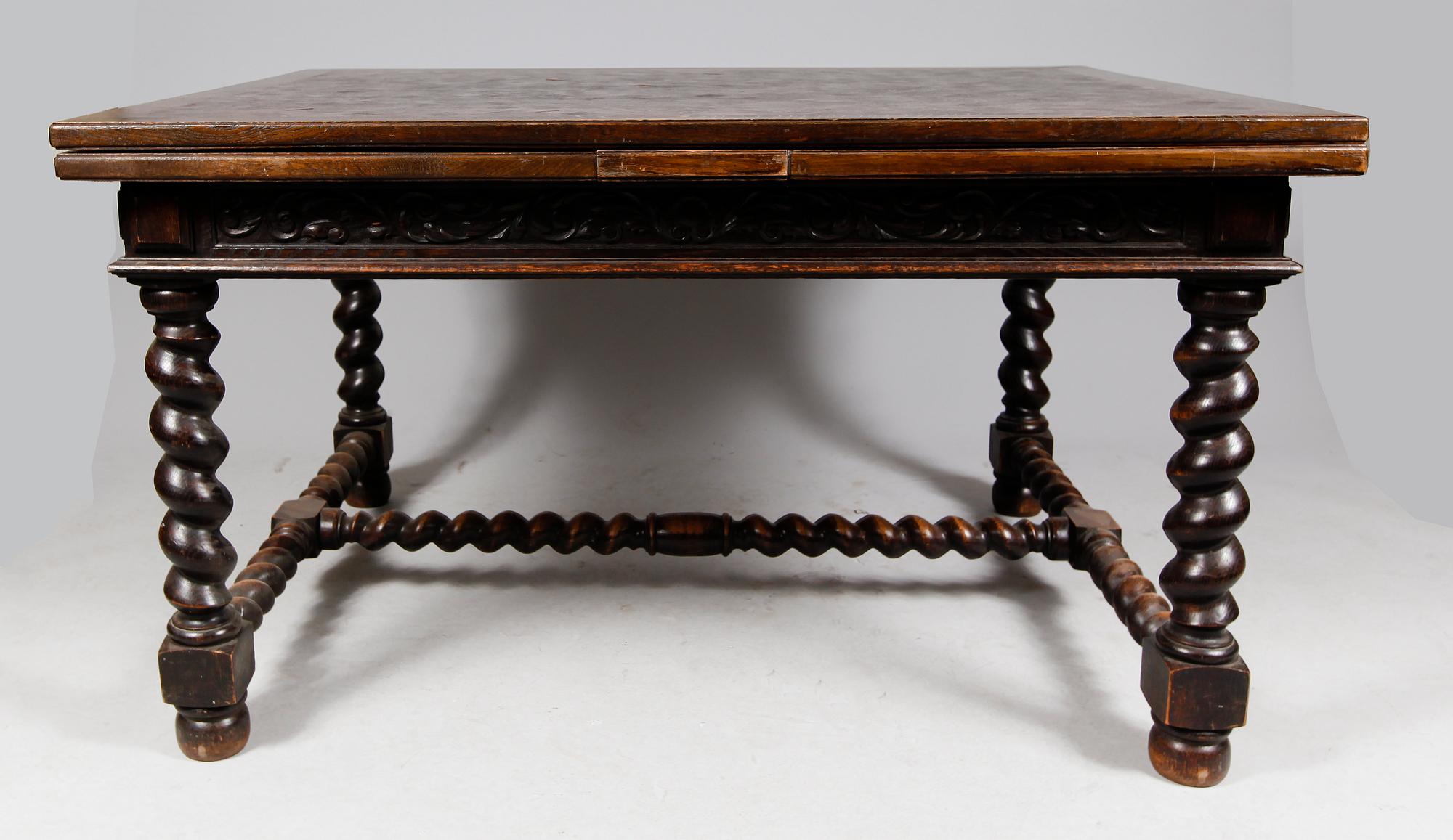 MATSALSMÖBEL, 11 del, barockstil, tidigt 1900-tal. TEXTTILLÄGG: Klädsel av sammet.