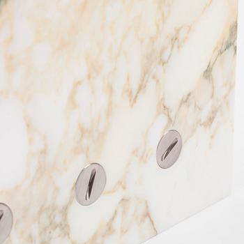 Per Söderberg, ett unikt bord, "PS Bespoke Cube”, No Early Birds, 2021.