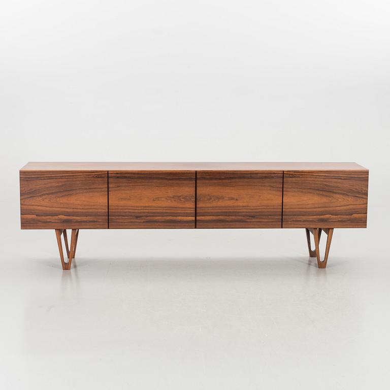 IB KOFOD LARSEN, sideboard  Seffle möbelfabrik 1960-tal Citesintyg.