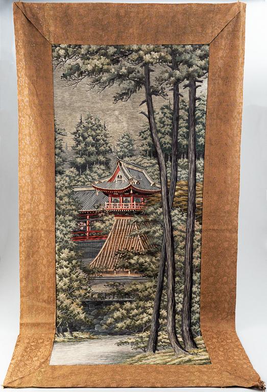 A Chinese embroidered textile, 20th century.