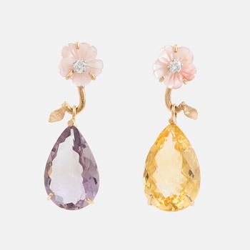 Earrings with drop-shaped checker-cut citrine and drop-shaped amethyst.