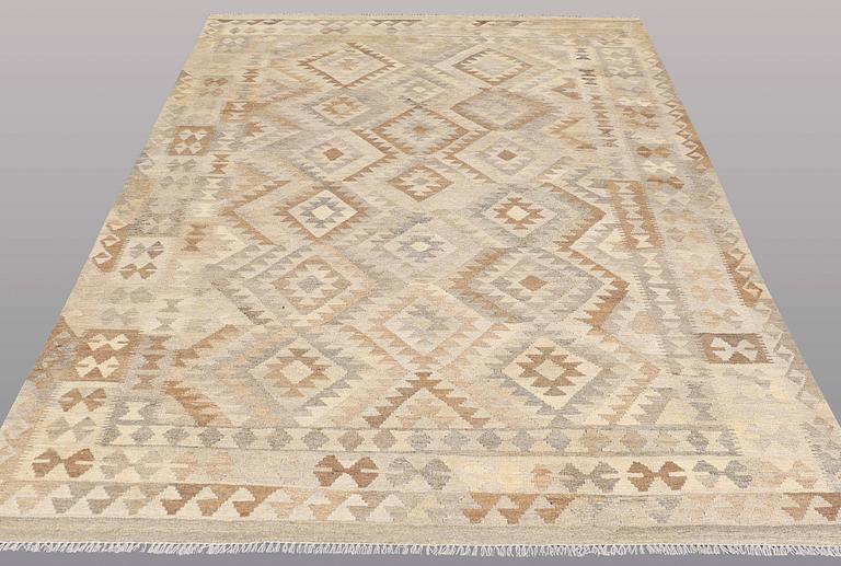 A CARPET, Kelim, ca 302 x 200 cm.