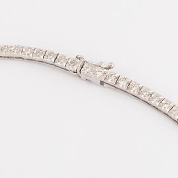 Brilliant cut diamond rivére necklace, total ca 3,40 ct.