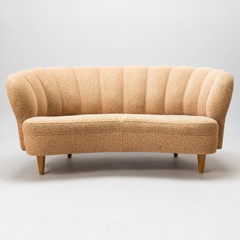 A 1940s sofa.