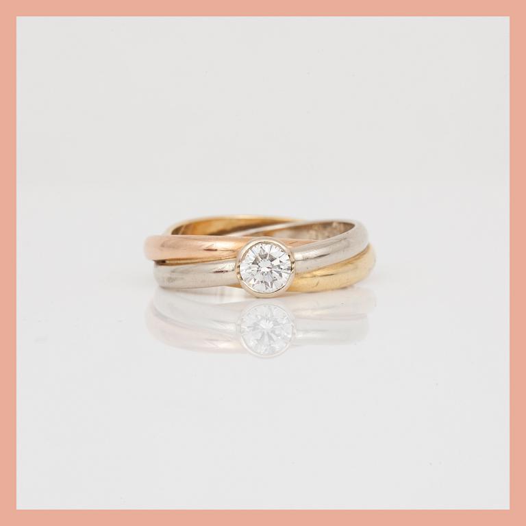 RING, trefärgad 18K guld med briljantslipad diamant, ca 0,40 ct, "Trinity", Cartier. Total vikt ca 6,82 g.