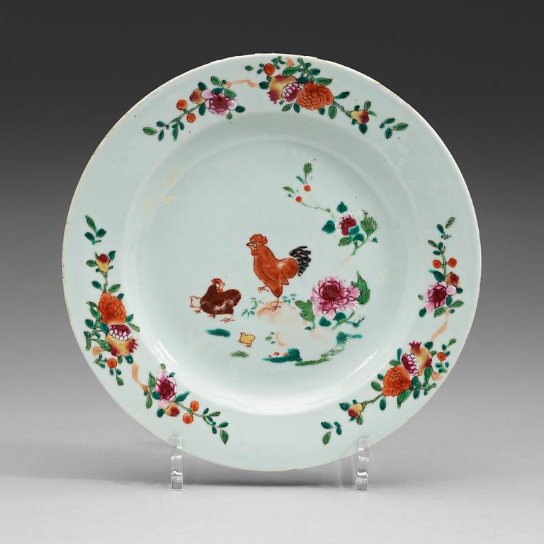 A set of 12 export porcelain famille rose 'rooster' dinner plates, Qing dynasty, Qianlong (1736-1795).