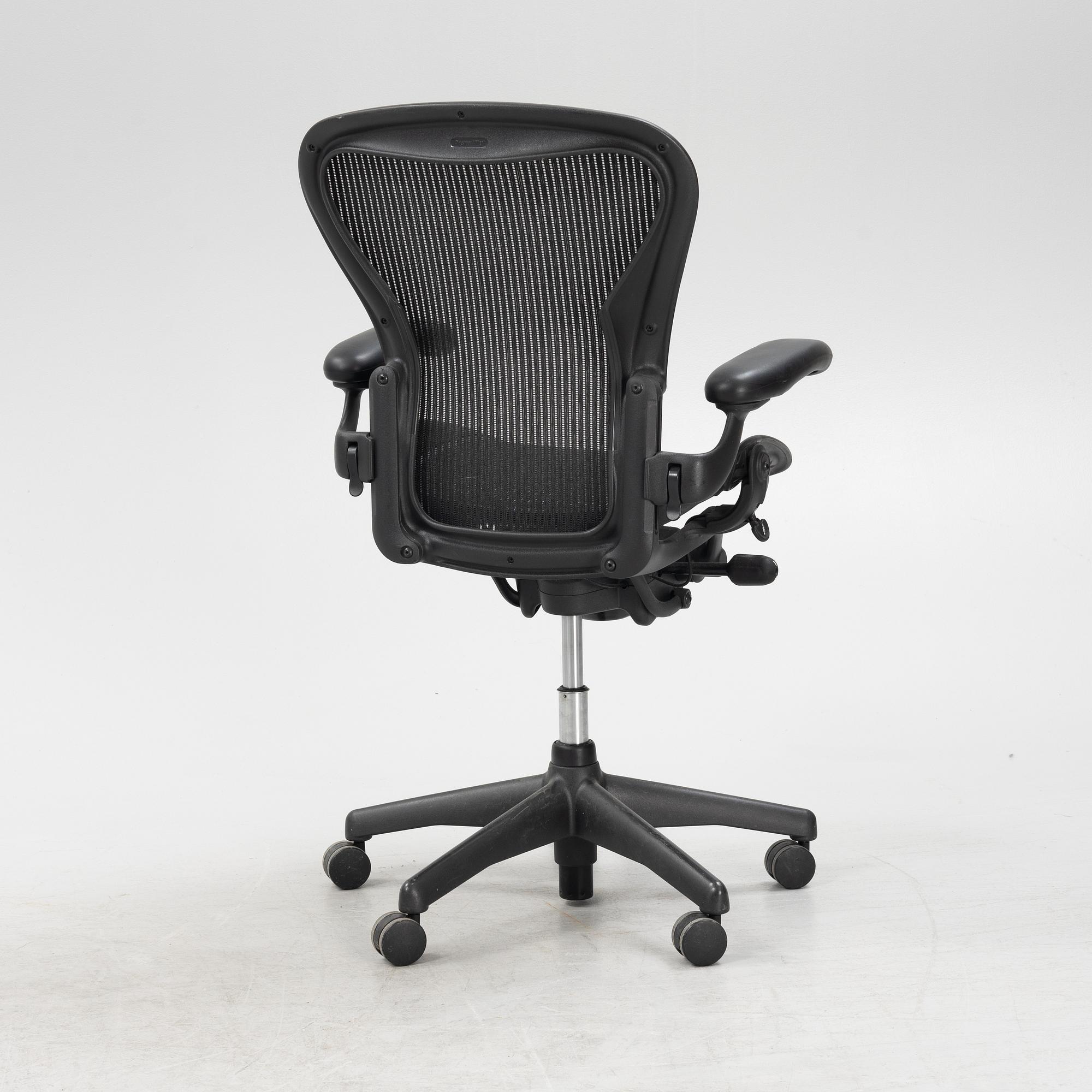 Don Chadwick/Bill Stump, an 'Aeron' swivel office chair, Herman Miller.