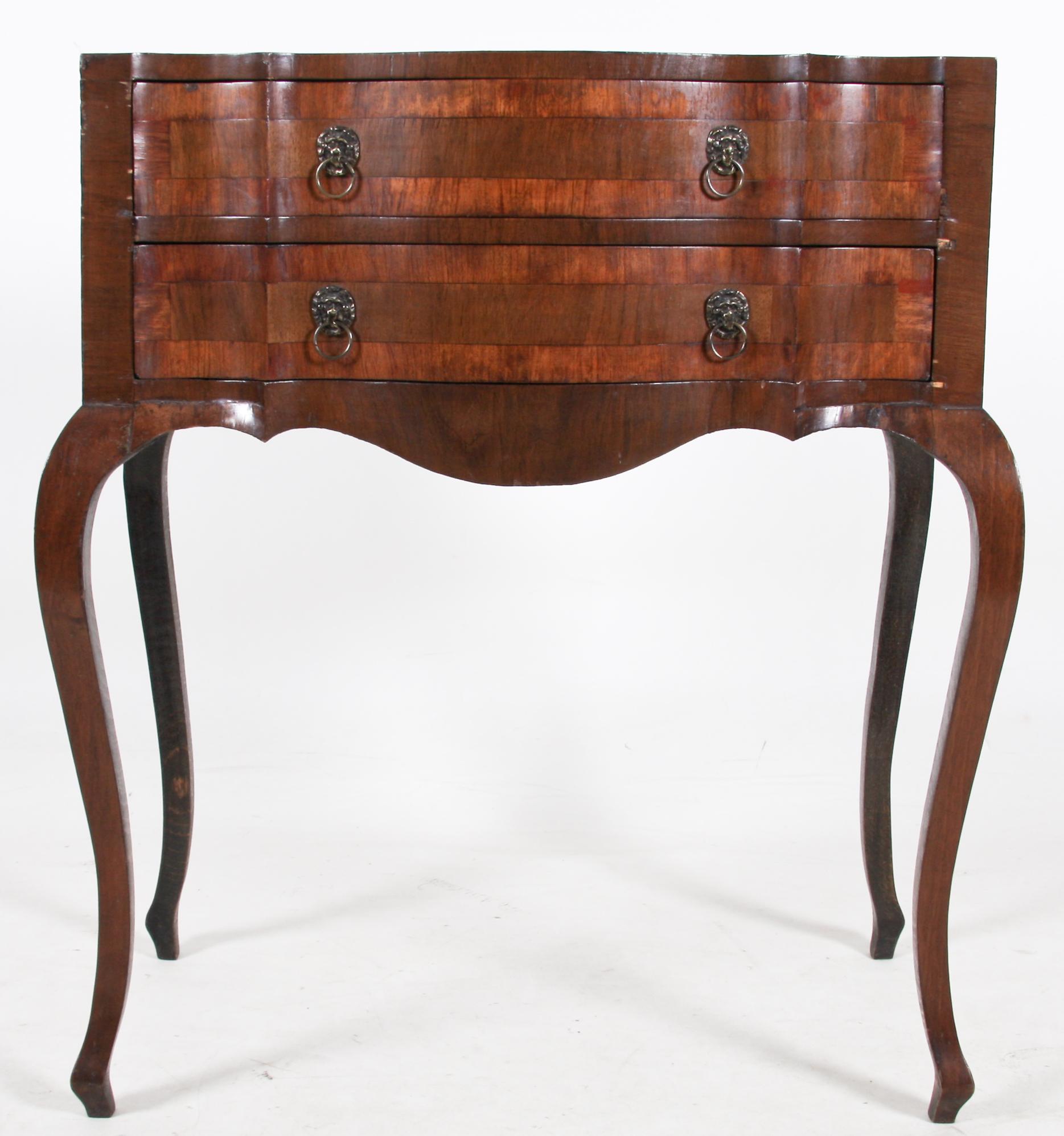 BYRÅ, rokokostil, 1900-tal.