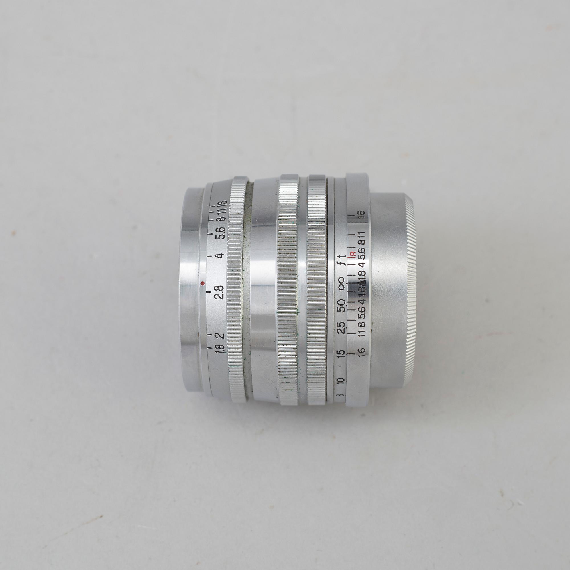 Hektor f=13.5 cm 1:4.5, Elmar f=5 cm 1:3,5, Canon 50mm f:1.8 from Germany and Japan.