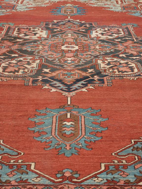 CARPET. Antique Heriz. 366,5 x 293 cm.