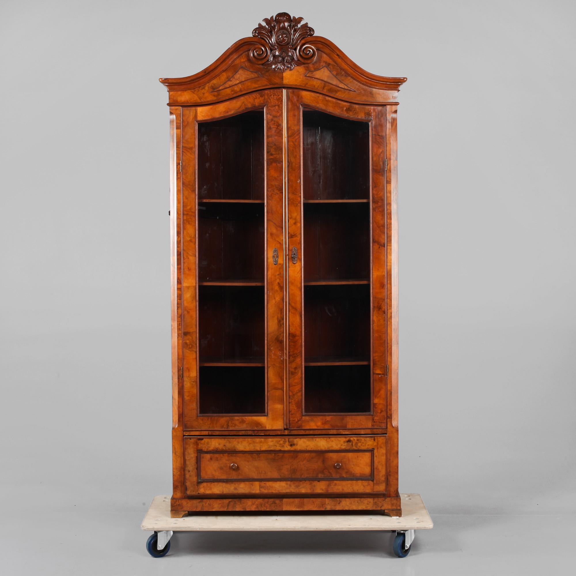 BOKSKÅP, 1800-talets andra hälft.