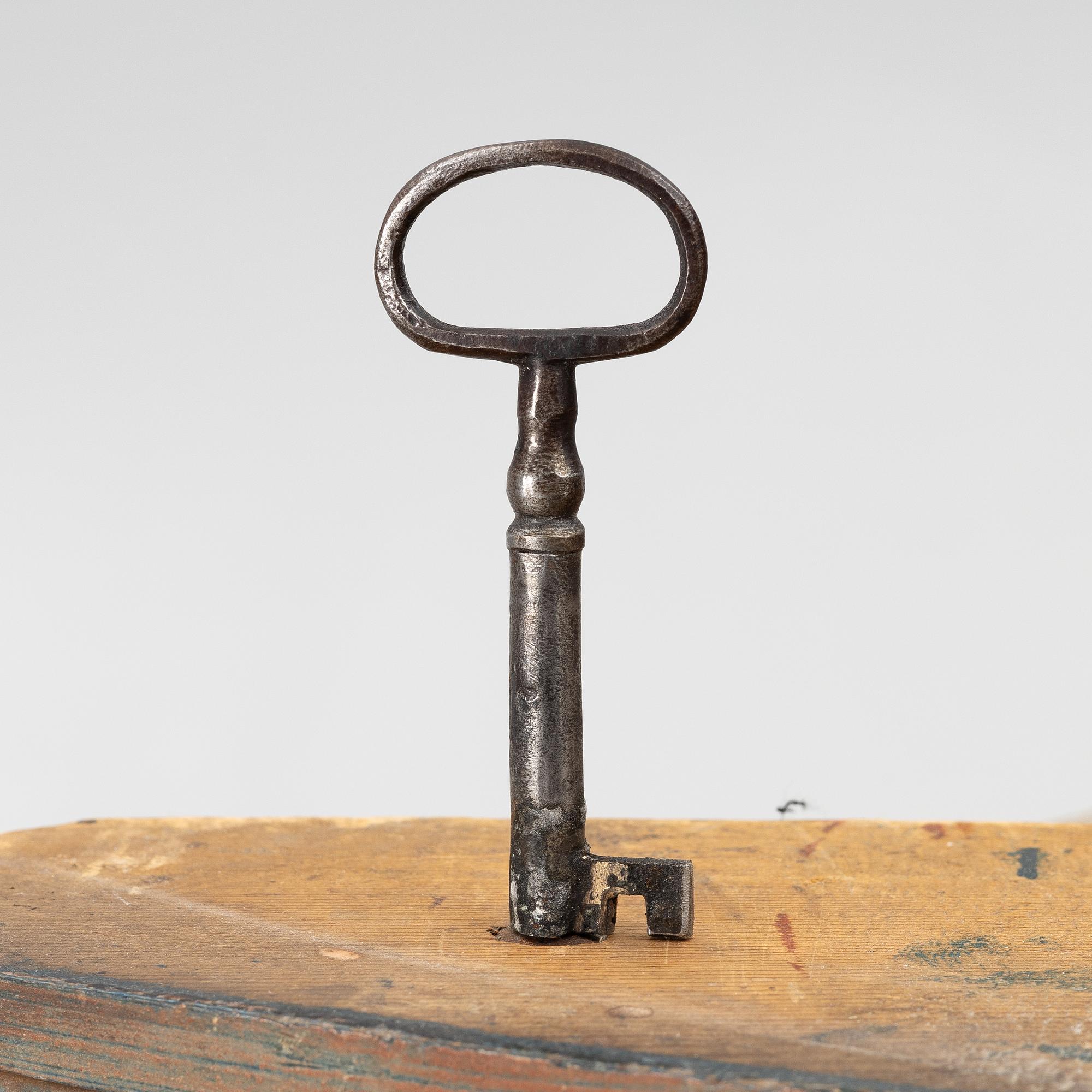 A folk art corner cabinet from Delsbo, Hälsingland, dated 1865.